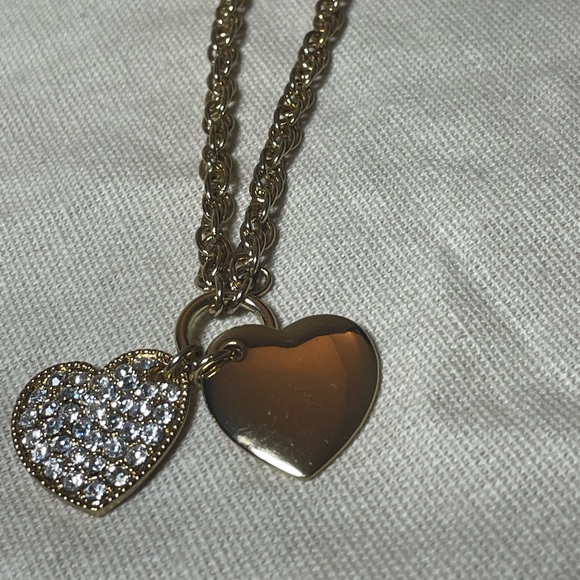 Avon Gold Heart Charm Bracelet - Picture 1 of 5